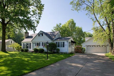 207 E Wilson Bridge Rd, Worthington, OH 43085 photo 2
