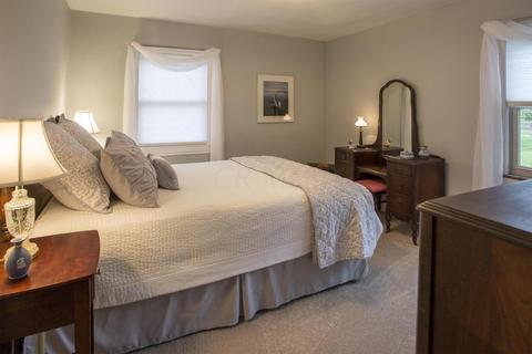 207 E Wilson Bridge Rd, Worthington, OH 43085 photo 12