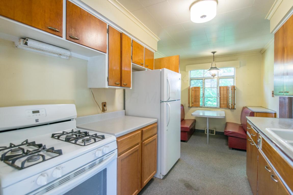 3166 Redding Rd, Columbus, OH 43221 photo 14