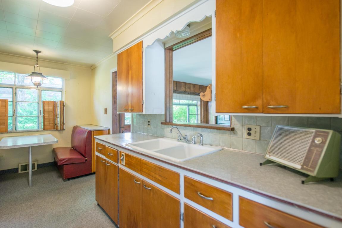 3166 Redding Rd, Columbus, OH 43221 photo 17