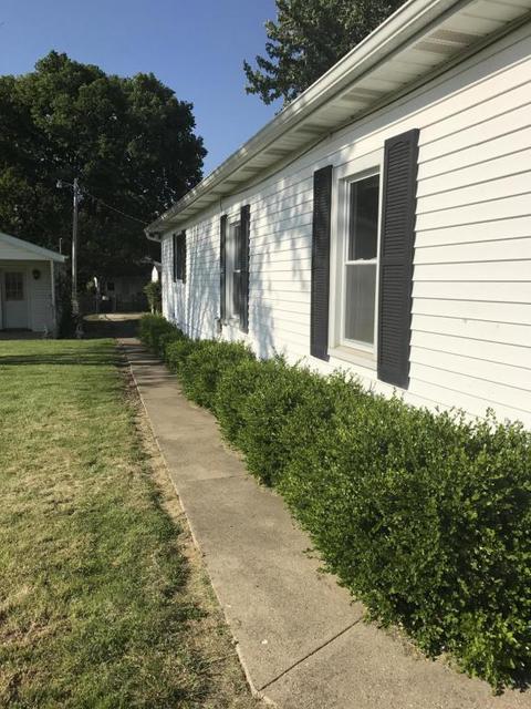 156 York St, Circleville, OH 43113 photo 3