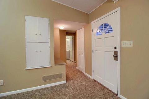 3210 Eakin Rd, Columbus, OH 43204 photo 3