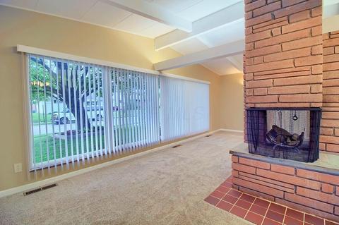 3210 Eakin Rd, Columbus, OH 43204 photo 6