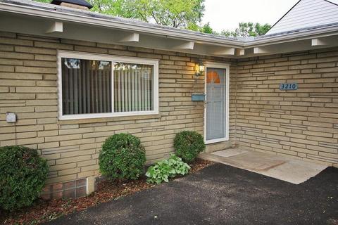 3210 Eakin Rd, Columbus, OH 43204 photo 2