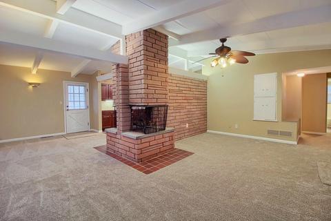 3210 Eakin Rd, Columbus, OH 43204 photo 4