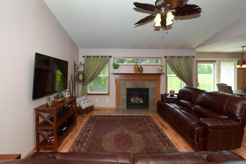 120 Salinger Dr, Lithopolis, OH 43136 photo 12
