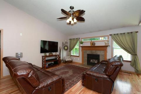 120 Salinger Dr, Lithopolis, OH 43136 photo 10