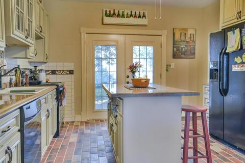 329 S Maple St, Lancaster, OH 43130 photo 3