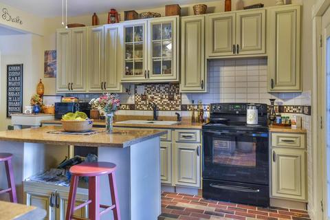 329 S Maple St, Lancaster, OH 43130 photo 5