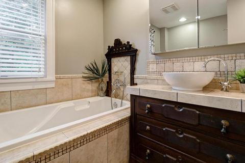 107 E Pacemont Rd, Columbus, OH 43202 photo 27