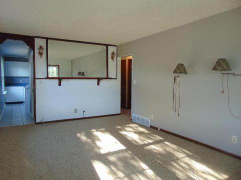 652 S Yearling Rd, Columbus, OH 43213 photo 7