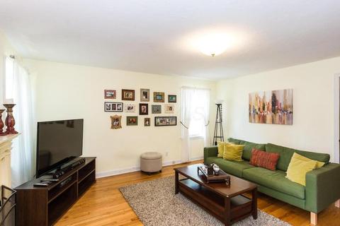 521 E Como Ave, Columbus, OH 43202 photo 5