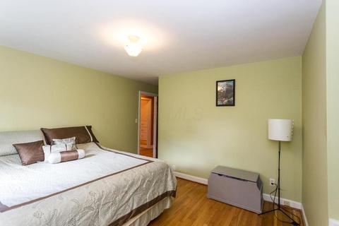 521 E Como Ave, Columbus, OH 43202 photo 20