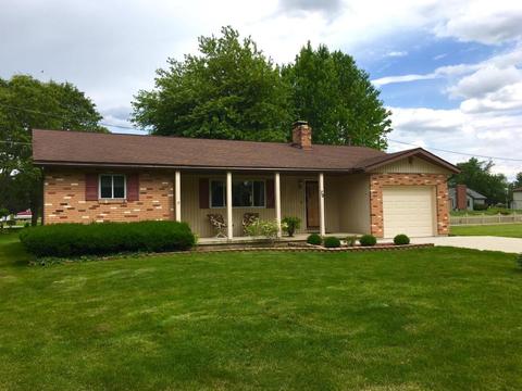 70 Maple Dr, Hebron, OH 43025 photo 1