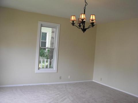 125 Walnut St, Circleville, OH 43113 photo 4