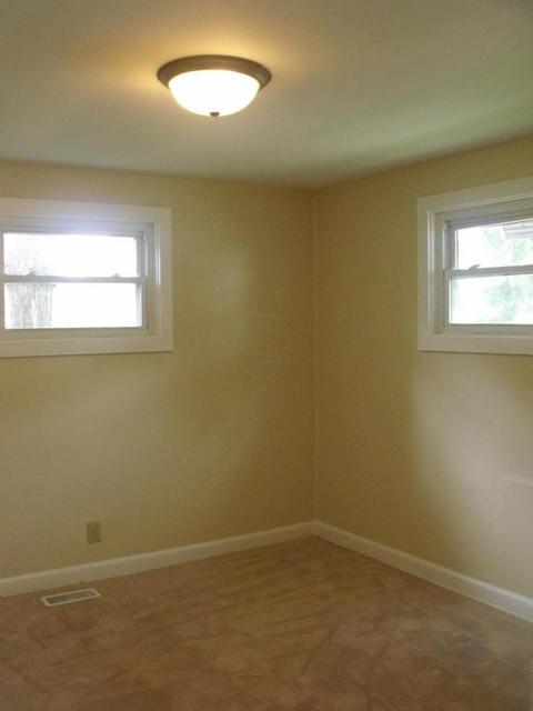 125 Walnut St, Circleville, OH 43113 photo 3