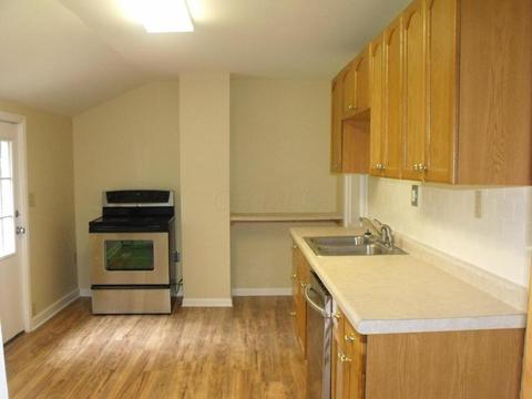 125 Walnut St, Circleville, OH 43113 photo 5