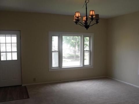 125 Walnut St, Circleville, OH 43113 photo 2