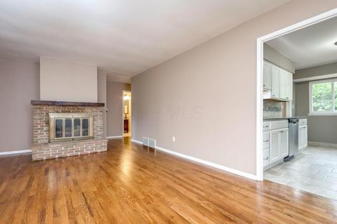 257 E Clearview Ave, Worthington, OH 43085 photo 4