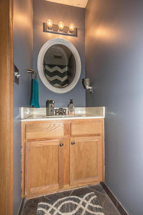 263 Iris Trail Dr, Galloway, OH 43119 photo 6