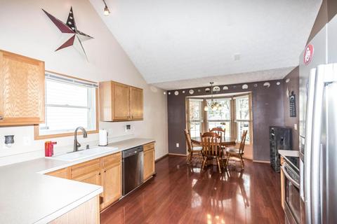 263 Iris Trail Dr, Galloway, OH 43119 photo 9