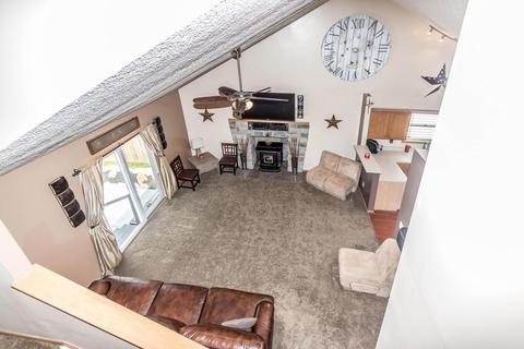 263 Iris Trail Dr, Galloway, OH 43119 photo 16