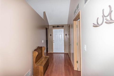 263 Iris Trail Dr, Galloway, OH 43119 photo 5