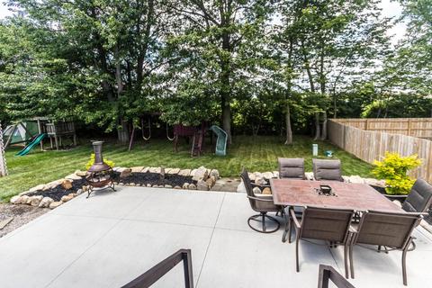 263 Iris Trail Dr, Galloway, OH 43119 photo 33