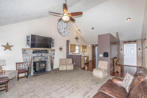 263 Iris Trail Dr, Galloway, OH 43119 photo 11
