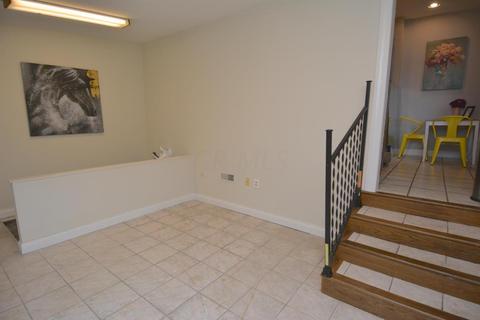 391 E Kossuth St, Columbus, OH 43206 photo 20