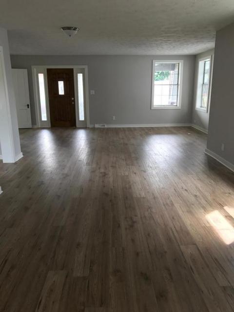 484 E Main St, Circleville, OH 43113 photo 2