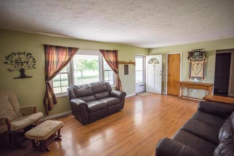 3047 Willow Rd, Springfield, OH 45502 photo 3