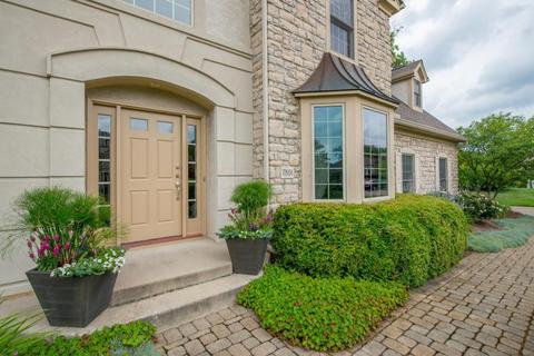 7801 Lanham Ct, Dublin, OH 43016 photo 2