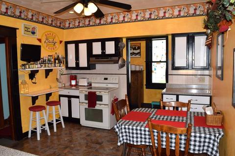 71 E Coshocton St, Johnstown, OH 43031 photo 9