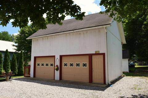 71 E Coshocton St, Johnstown, OH 43031 photo 4
