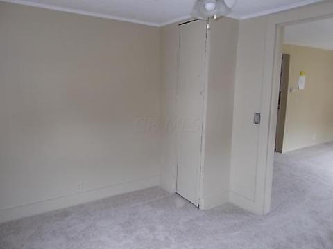 137 E Postal Ave, Newark, OH 43055 photo 9