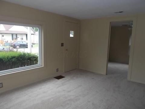 137 E Postal Ave, Newark, OH 43055 photo 3