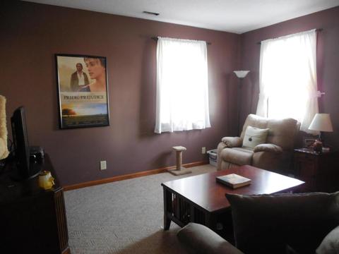 311 Clinton St, Circleville, OH 43113 photo 2
