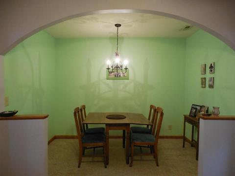 311 Clinton St, Circleville, OH 43113 photo 4