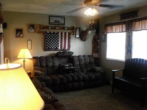 6378 Putnam Dr, Circleville, OH 43113 photo 3