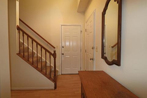 4342 Eagle View Ct, Columbus, OH 43228 photo 3