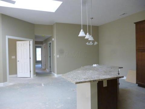 5935 Eiger Dr, Columbus, OH 43213 photo 3