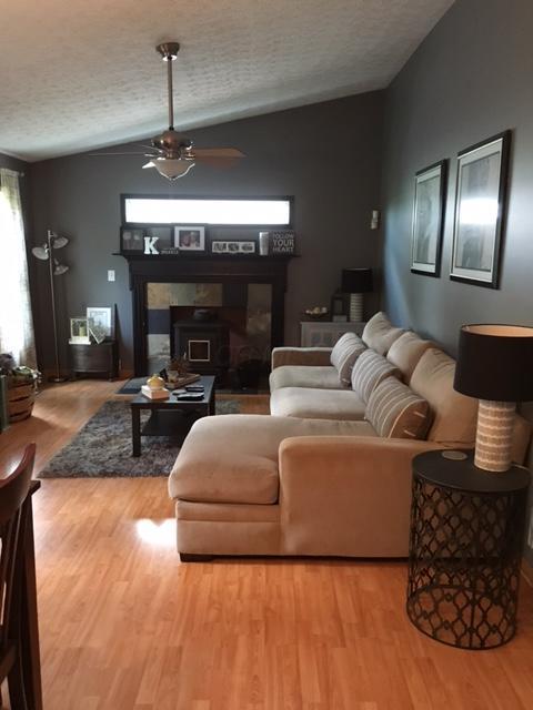 293 Iris Trail Dr, Galloway, OH 43119 photo 6