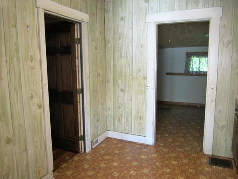 328 N Burnett Rd, Springfield, OH 45503 photo 4