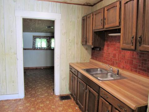 328 N Burnett Rd, Springfield, OH 45503 photo 3