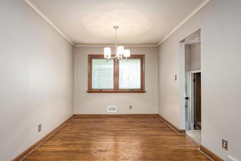 981 Hartford St, Worthington, OH 43085 photo 6