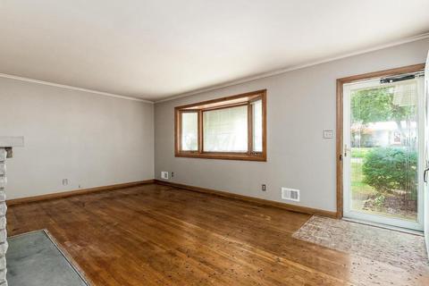 981 Hartford St, Worthington, OH 43085 photo 4