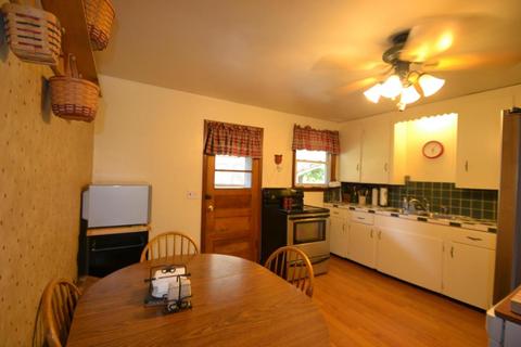 115 N 9th St, Hebron, OH 43025 photo 5