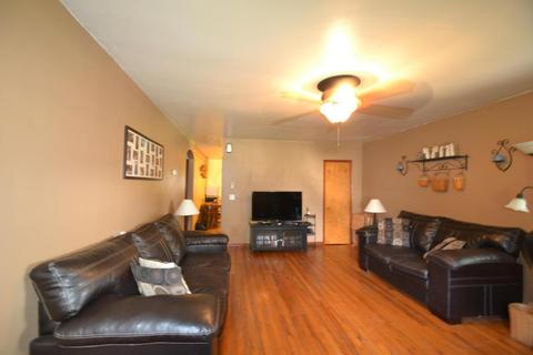 115 N 9th St, Hebron, OH 43025 photo 2