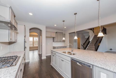 2206 Forestview Ln, Delaware, OH 43015 photo 3